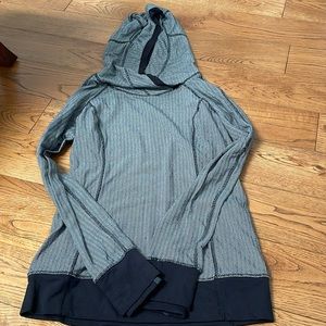 Lululemon Herringbone Light Gray Pullover 6